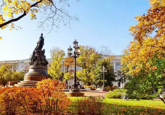2. Снимка на Златна есен в Санкт Петербург