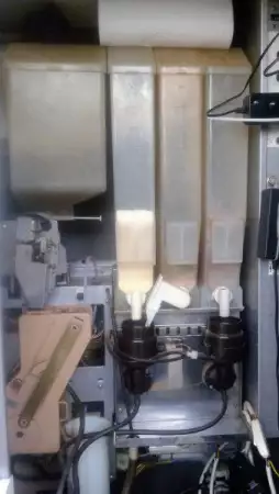 1. Снимка на Вендинг автомат за кафе и топли напитки