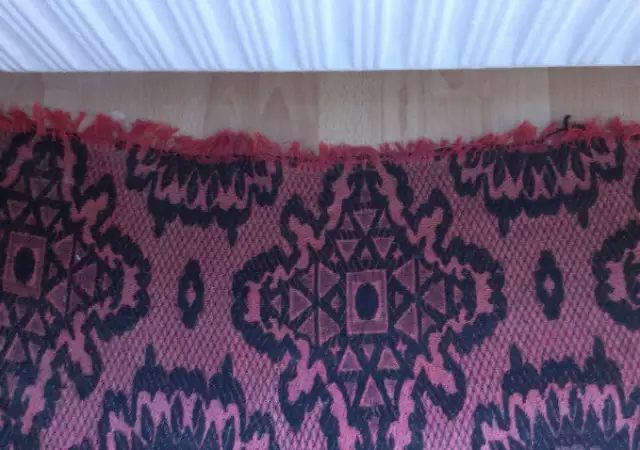 червен килим