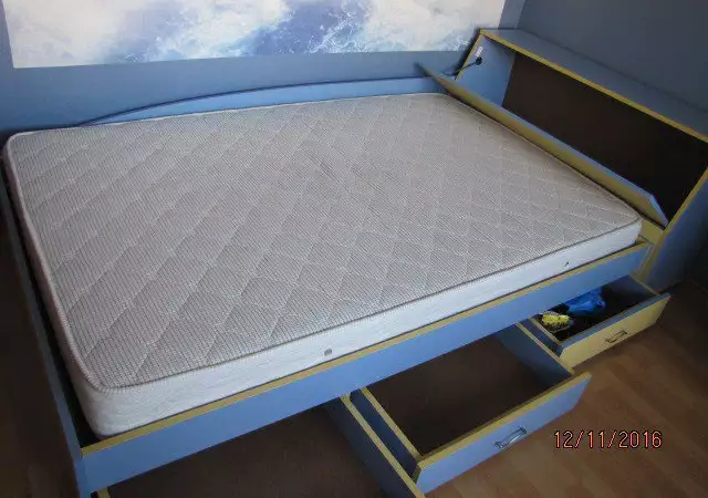 1. Снимка на Детско юношеско легло 190х120 с три чекмеджета и ракла