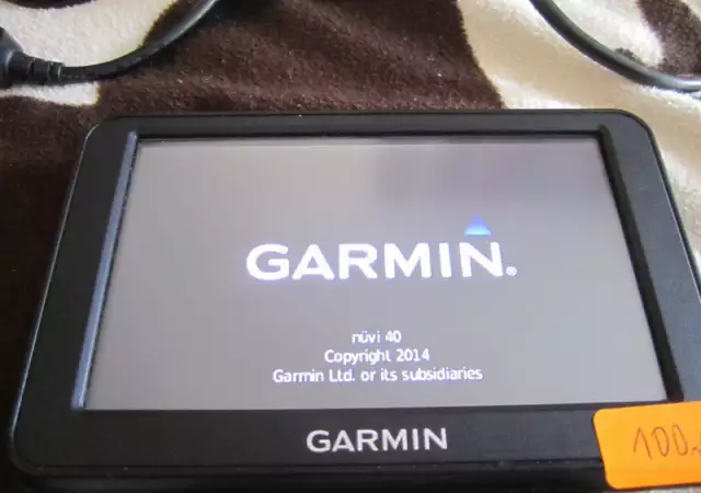 Garmin Nuvi 40LM с BG и EU карти - отличен