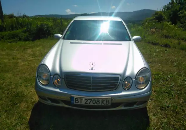 1. Снимка на Mercedes E 200 CDI
