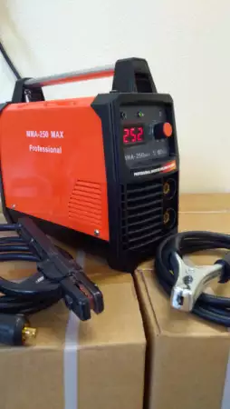 Eлектрожен MMA250 MINI 250 Ампера лек и компактен