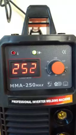 3. Снимка на Eлектрожен MMA250 MINI 250 Ампера лек и компактен