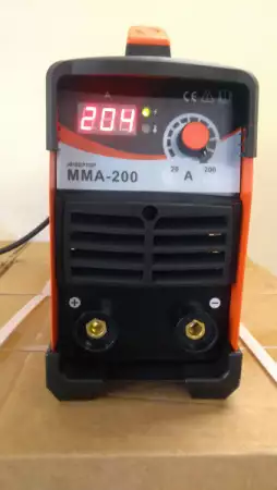 Професионален инверторен електрожен - MMA IGBT 200 ампера