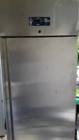 1. Снимка на Продавам хладилен шкаф от алпака