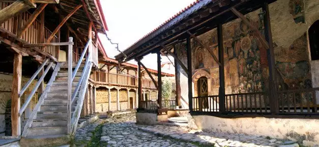9. Снимка на Великден 2018г. в Банско - Рупите - Мелник и Рилски манастир