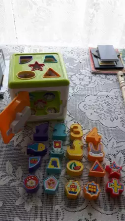 детска играчка куб куфарче