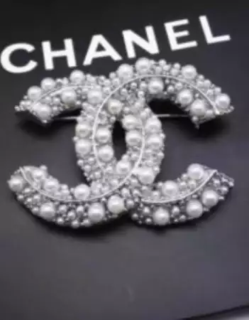 Дамска брошка Chanel 12C
