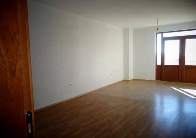 4. Снимка на Нов тристаен апартамент на 2 км от Сандански
