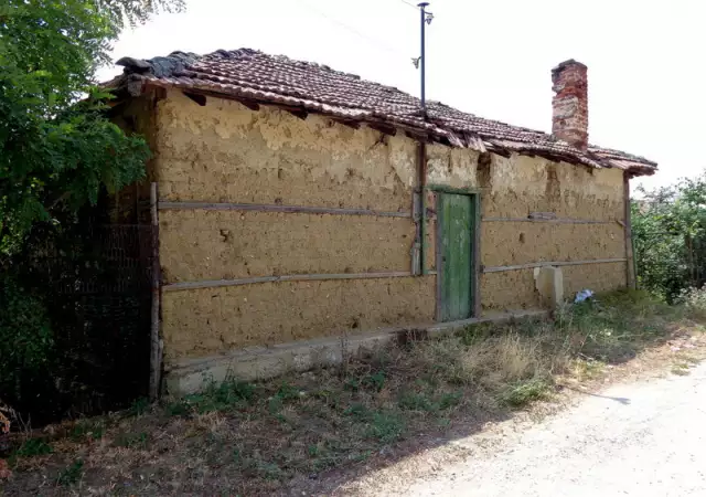 13. Снимка на Стара къща с дворно място близо до Сандански