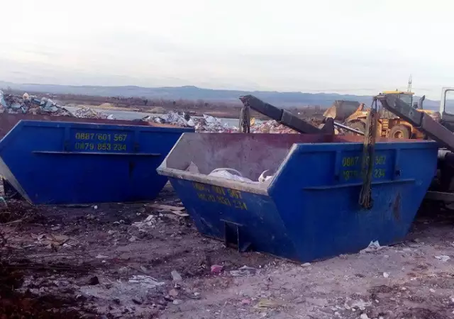 1. Снимка на Извозване на строителни отпадъци с контейнери