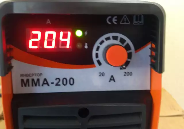 3. Снимка на 200 Ампера - Професионален инверторен електрожен
