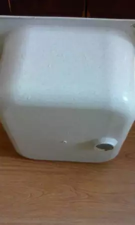 2. Снимка на мивка пластмасова