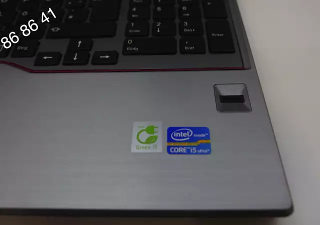 3. Снимка на Лаптоп Fujitsu LifeBook Е753 FULL HD IPS SSD