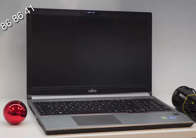 Лаптоп Fujitsu LifeBook Е753 FULL HD IPS SSD