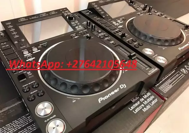 1. Снимка на 2x Pioneer CDJ 2000NXS2 и 1x DJM 900NXS2 mixer за 2500 EUR