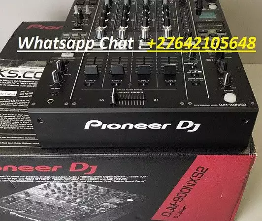 2x Pioneer CDJ 2000NXS2 и 1x DJM 900NXS2 mixer за 2500 EUR
