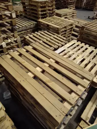 Дървени скари и палета