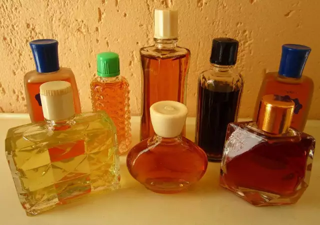 парфюми Lot of eight Vintage perfumes