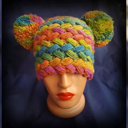 5. Снимка на Детски плетени шапки различни цветове