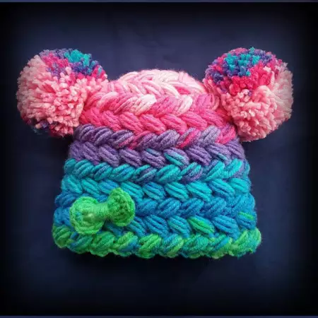 6. Снимка на Детски плетени шапки различни цветове