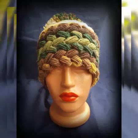 9. Снимка на Дамски плетени шапки различни цветове