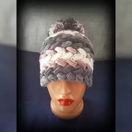 6. Снимка на Дамски плетени шапки различни цветове
