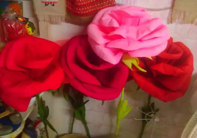 5. Снимка на Уникални рози ръчна изработка с височина 1 метър.