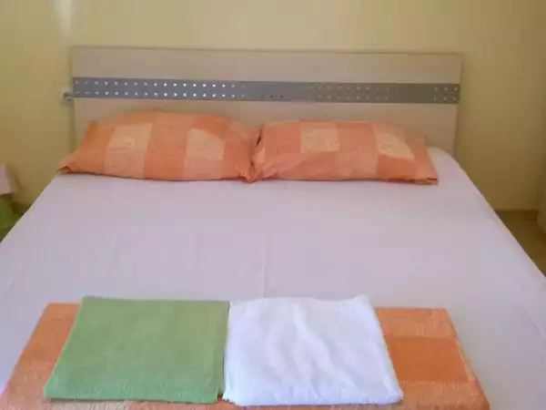 Самостоятелен апартамент за 4 човека в центъра на Варна