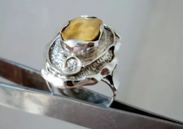 3. Снимка на Изработен от масивно сребро Дамски пръстен, с инкрустиран 1