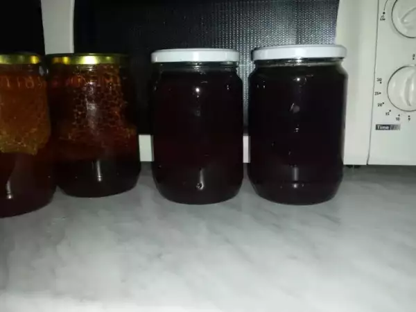 7. Снимка на Продавам кестенов пчелен мед