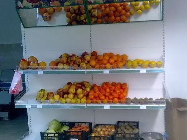1. Снимка на Стелажи за плод и зеленчук.