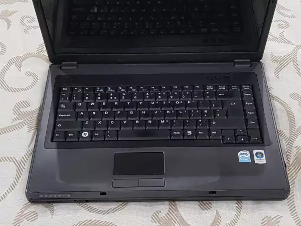 лаптоп с изорял хард диск