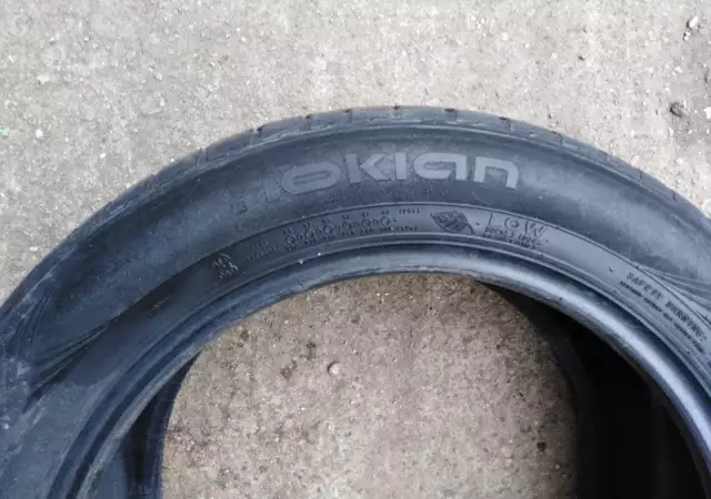 1. Снимка на продавам 4 ленти гуми NOKIAN.