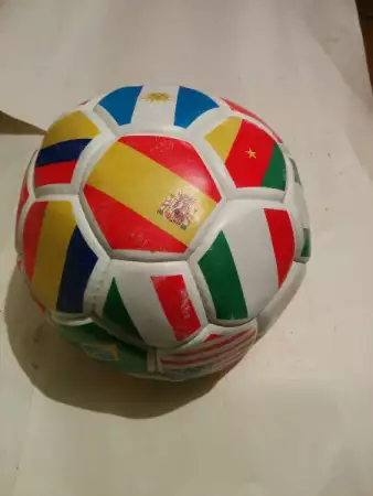 2. Снимка на Колекционерска футболна топка