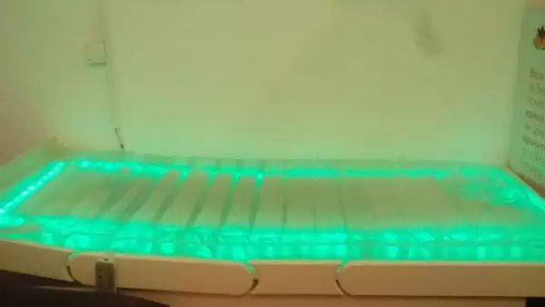 3. Снимка на Масажно водно легло със затопляне на водата и LED осветление