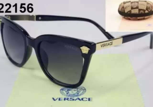 1. Снимка на Слънчеви очила Versace хит