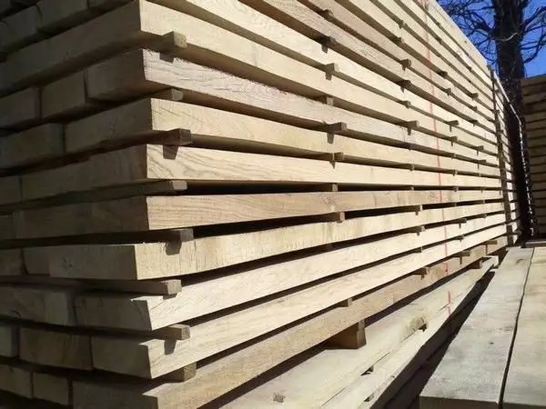 1. Снимка на Сух материал. Склад за дървен материал ЕМА - Н ООД