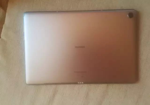 1. Снимка на Продавам нов таблет Huawei MediaPad M5 4G 10.8in CMR - AL09