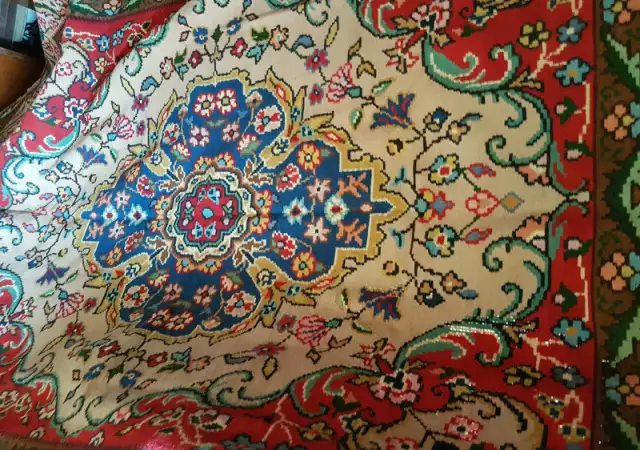 1. Снимка на Котленски килим