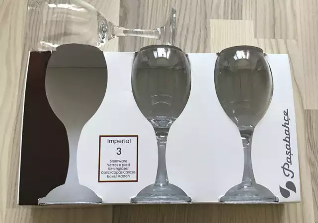 Комплект стъклени чаши - 15 бр.