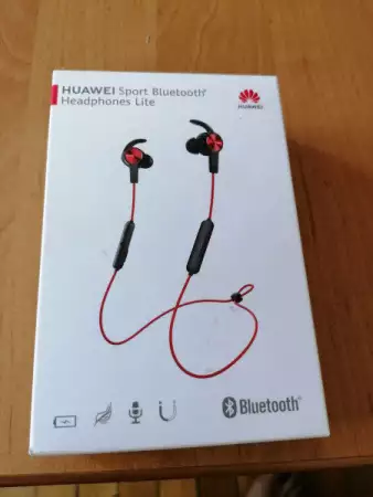 Продавам слушалки Huawei Bluetooth Sport Lite
