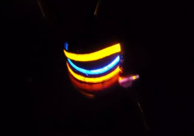 2. Снимка на Светещи LED нашийници, размери ХS, S, M, L, XL