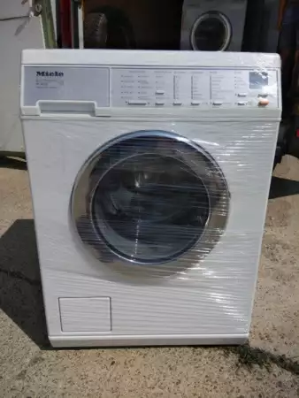 1. Снимка на Продавам Автоматична пералня MIELE SOFTTRONIC 3838 Пчелна Пи