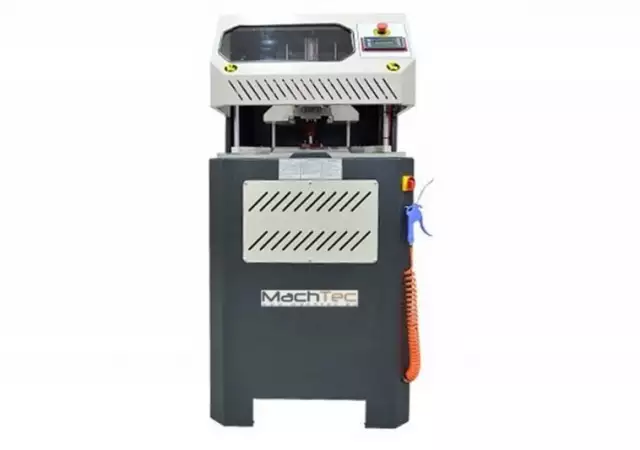 1. Снимка на PVC зачистваща машина с четири позиции KT004 | Machtec