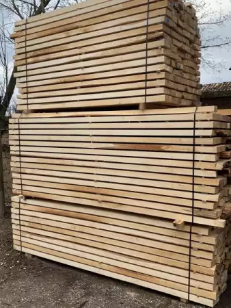 Дървен материал от липа и дъб