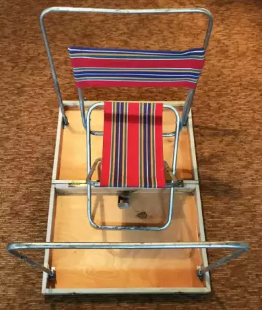 3. Снимка на Сгъваем къмпинг сет: маса със стол за пикник (куфар)