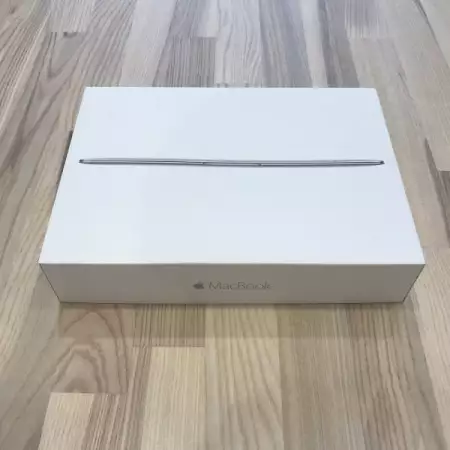 Apple MacBook (Retina, 12 - inch, Early 2015) с Нова Батерия