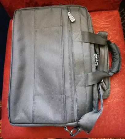 4. Снимка на Бизнес компютърна чанта REDLAND (лаптоп)